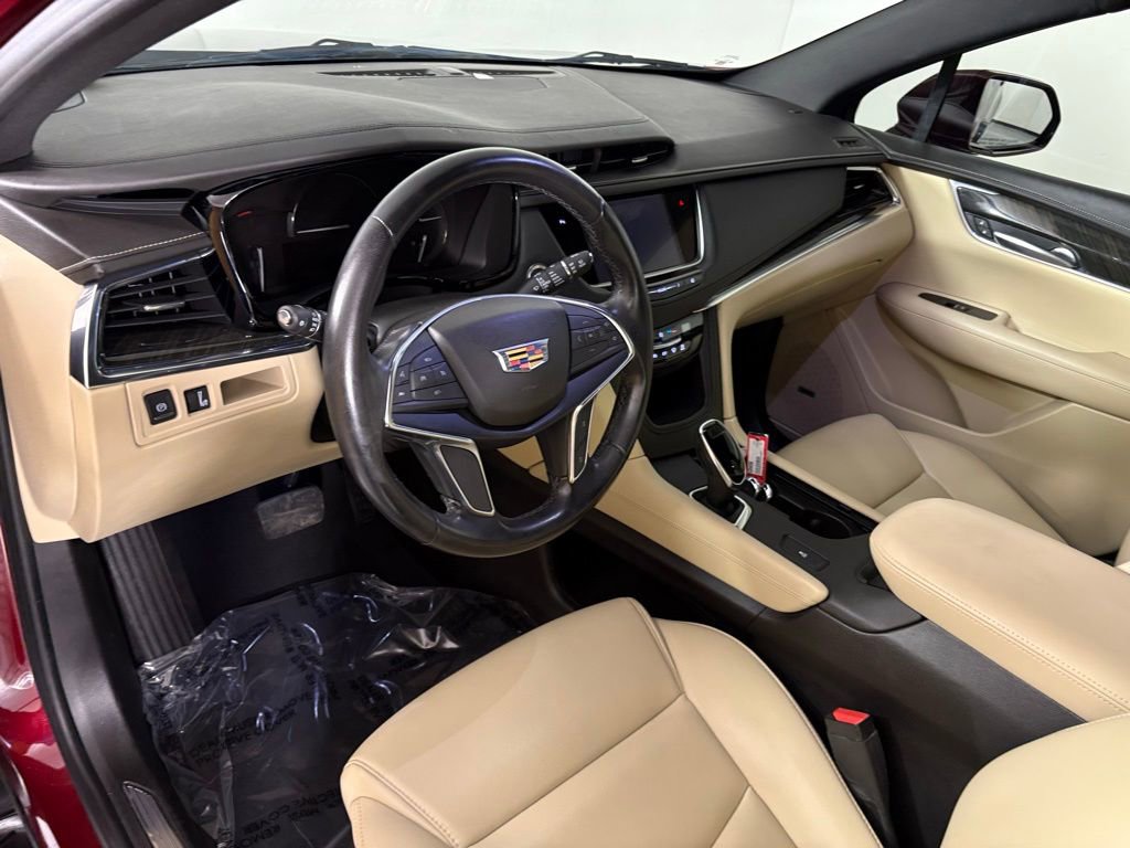 Used 2018 Cadillac XT5 FWD image 16