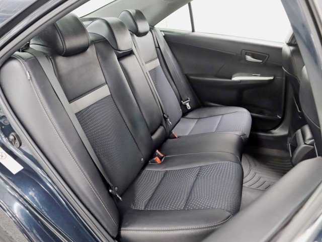 Used 2014 Toyota Camry SE image 24