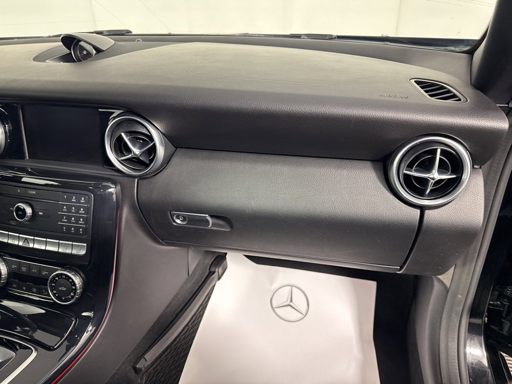 Used 2020 Mercedes-Benz SLC 300 image 15