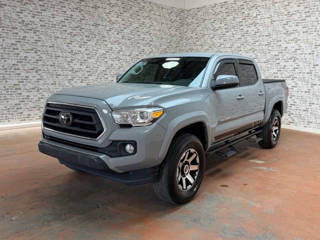Used 2021 Toyota Tacoma SR5 RWD image 3