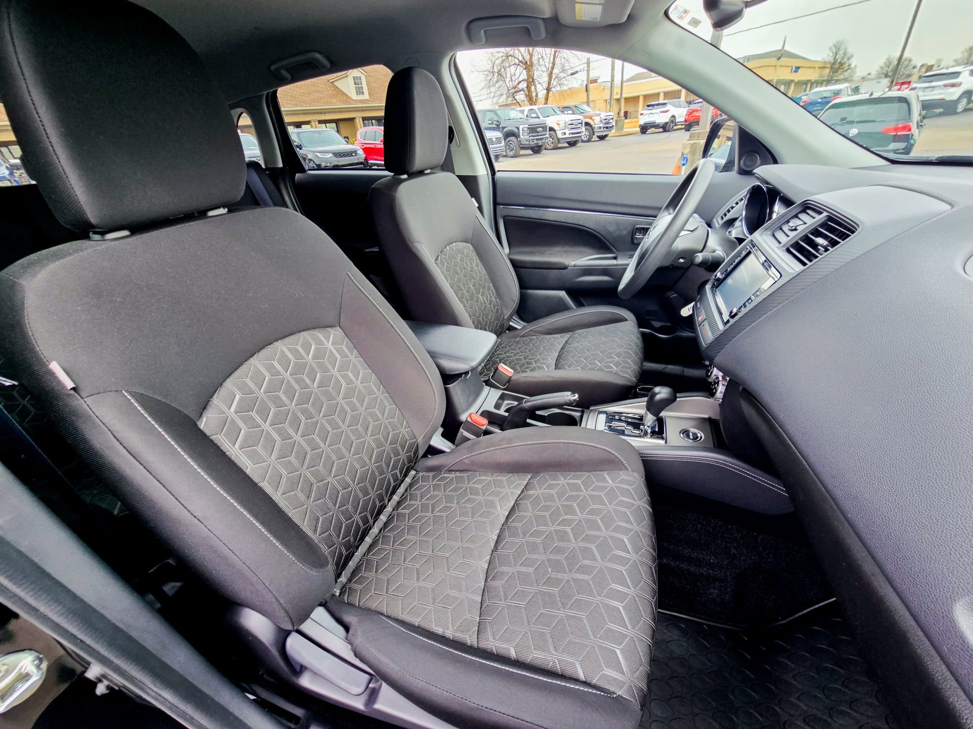 Used 2024 Mitsubishi Outlander Sport LE image 30