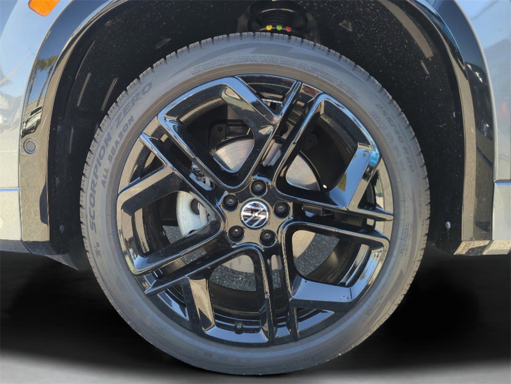 New 2026 Volkswagen Tiguan SE R-Line image 45