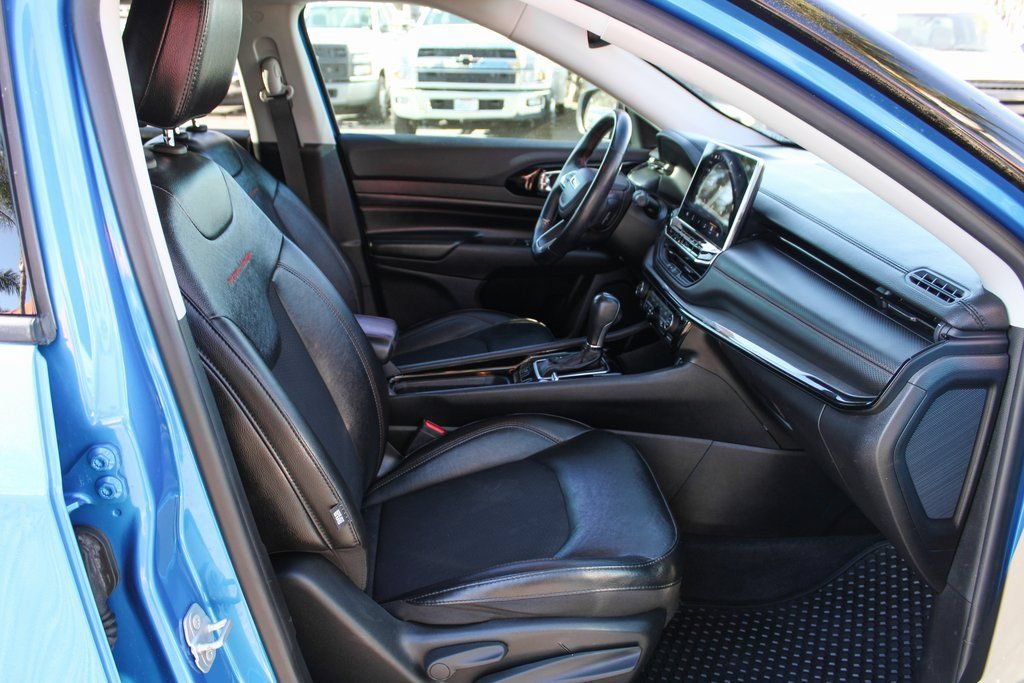 Used 2022 Jeep Compass Trailhawk w/ Trailhawk Convenience Group AWD/4WD image 43