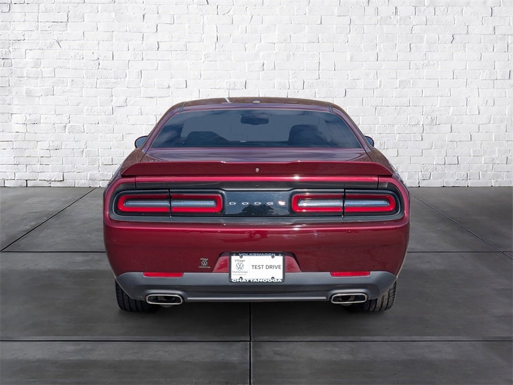 Used 2019 Dodge Challenger SXT image 6