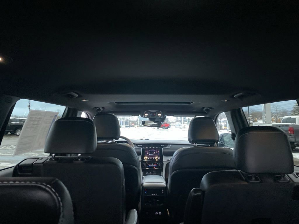 Used 2023 Jeep Grand Cherokee L Laredo image 17