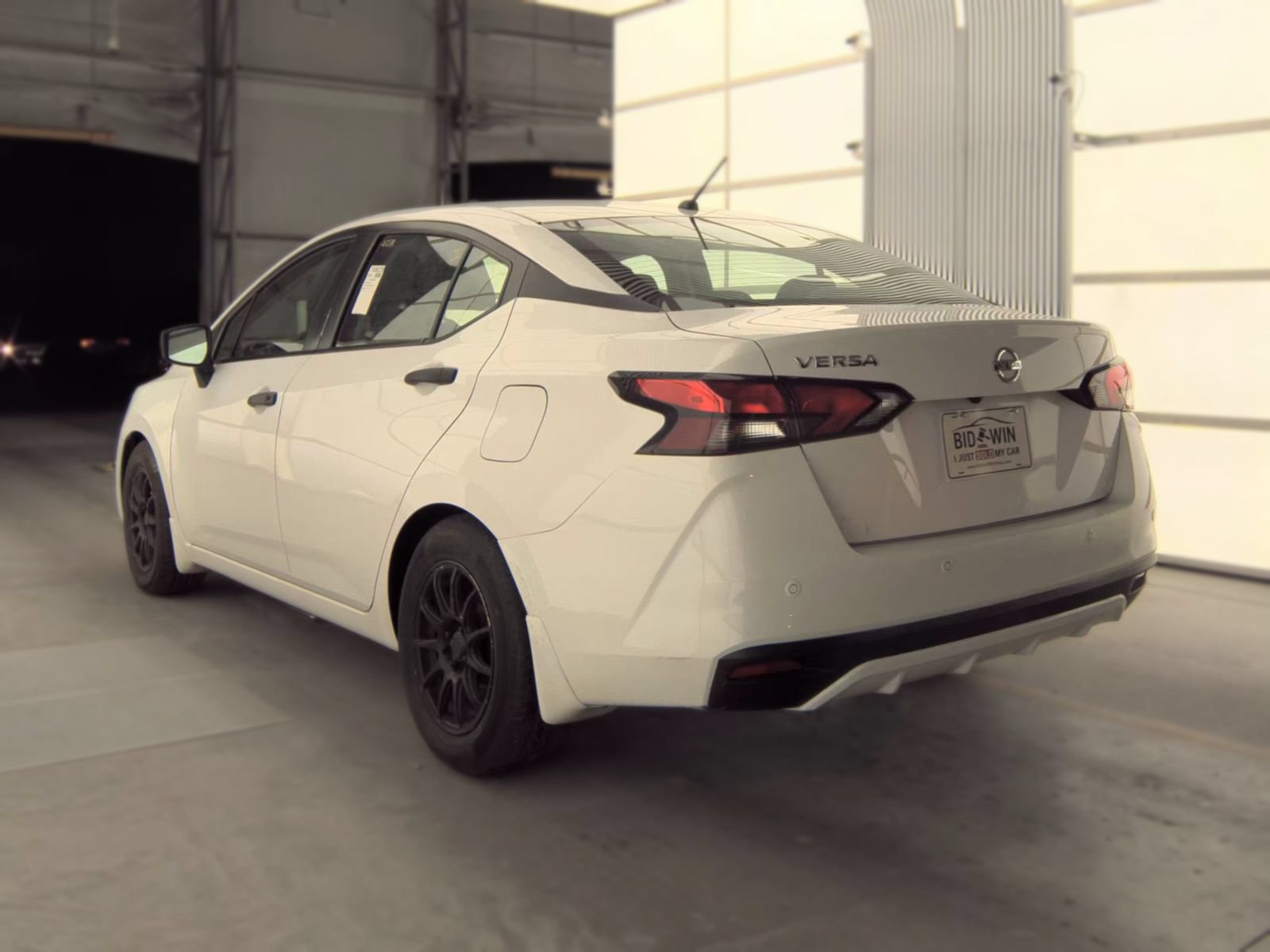 Used 2022 Nissan Versa S FWD image 6