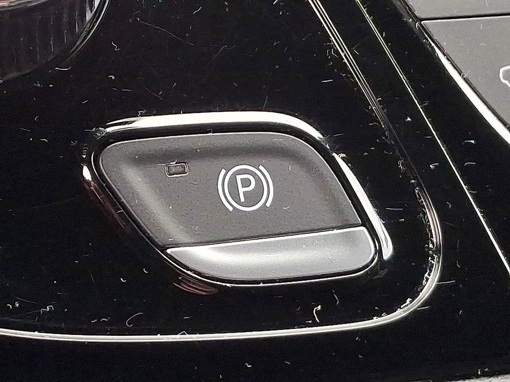 Used 2025 Chrysler Pacifica Limited FWD image 26