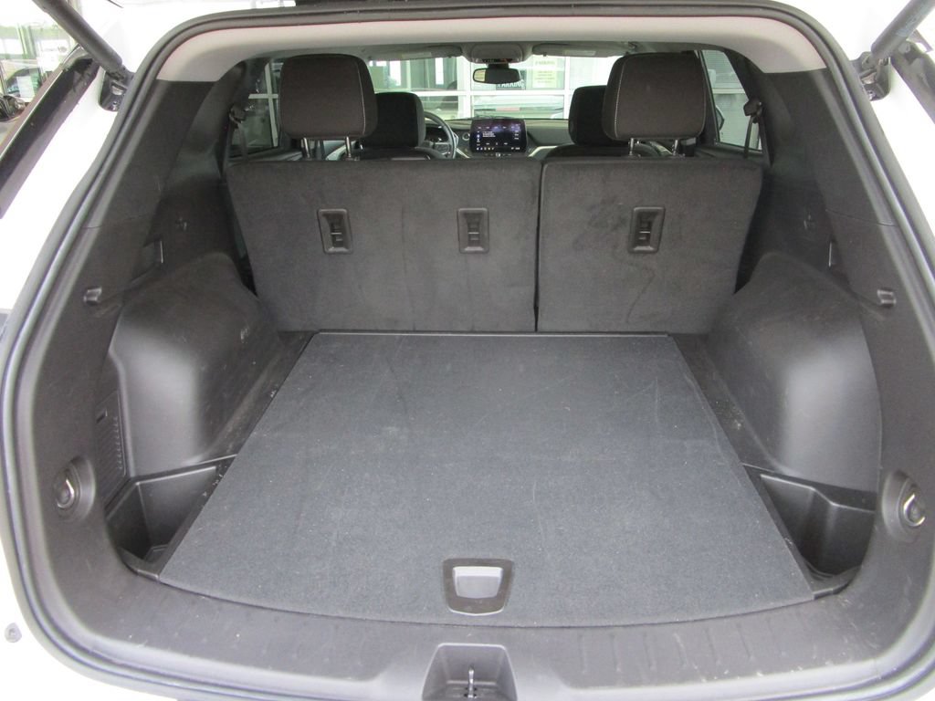 Used 2024 Chevrolet Blazer LT w/ Convenience Package FWD image 14
