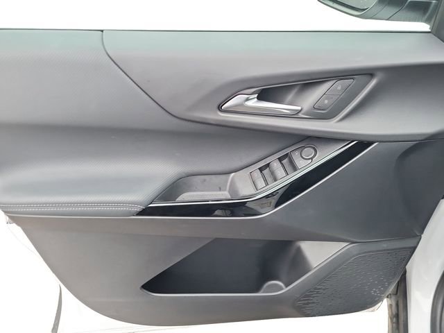 Used 2026 Chevrolet Equinox LT image 10