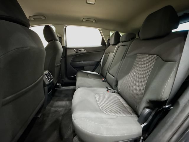 Used 2023 Kia Sportage LX AWD/4WD image 11