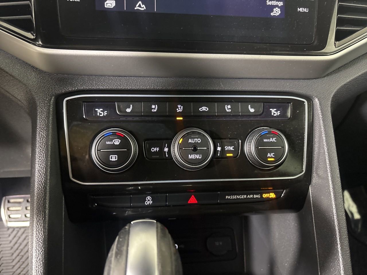 Used 2023 Volkswagen Atlas Cross Sport SEL Premium R-Line image 17