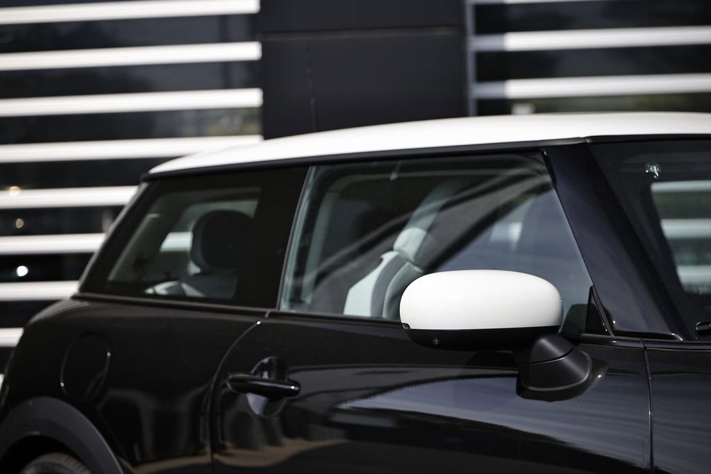 New 2026 MINI Cooper 2-Door Hardtop FWD image 3