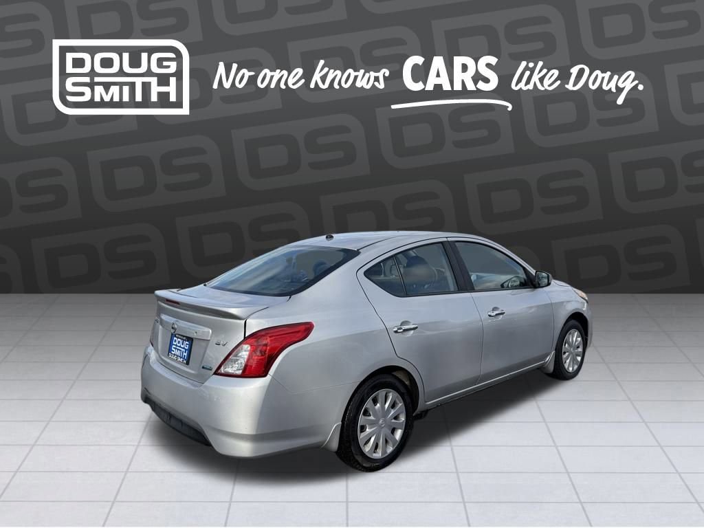 Used 2015 Nissan Versa SV image 5