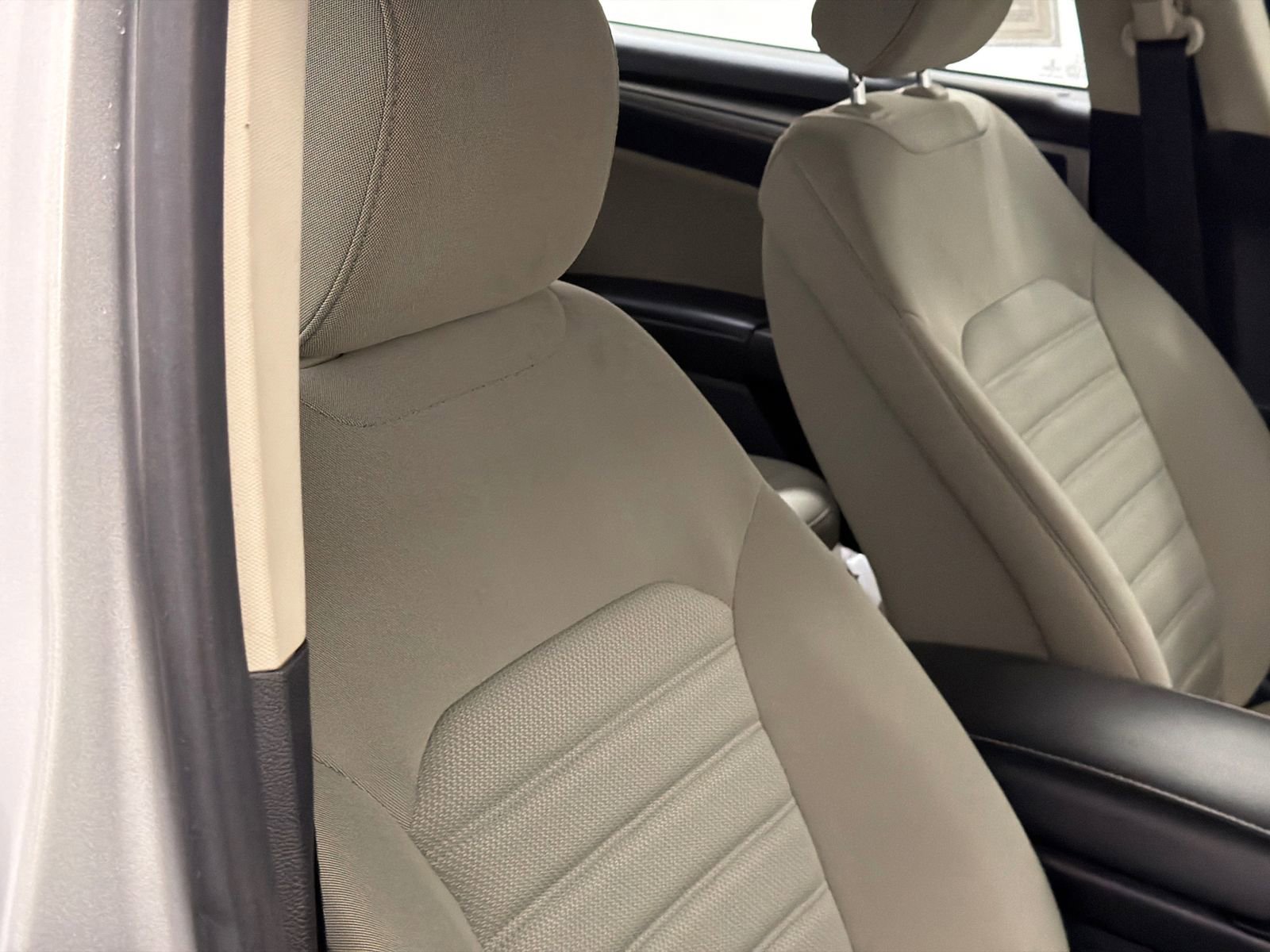 Used 2018 Ford Fusion S image 9