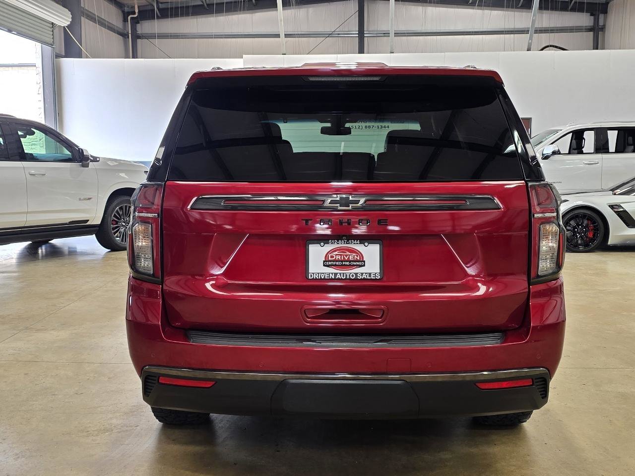 Used 2021 Chevrolet Tahoe Z71 w/ Luxury Package AWD/4WD image 5