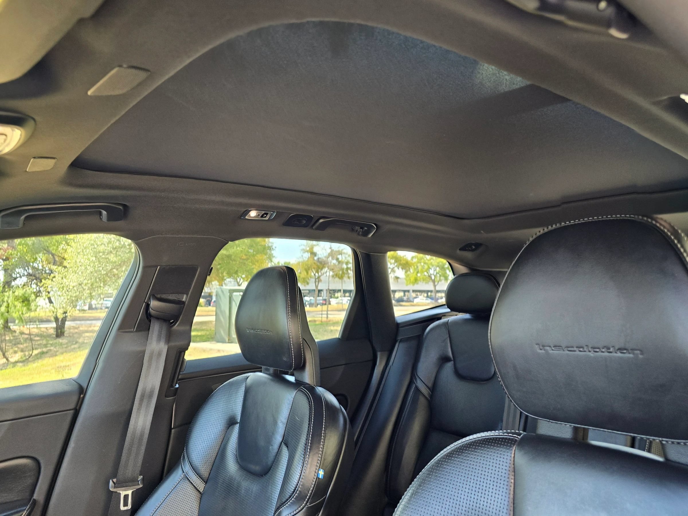 Used 2018 Volvo XC60 T6 Inscription w/ Luxury Seat Package AWD/4WD image 41