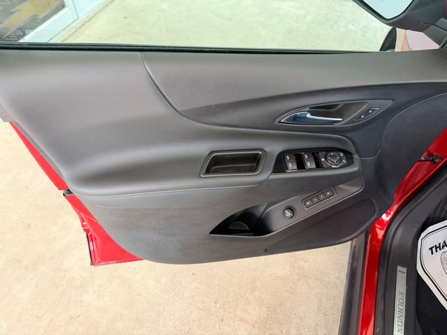 Used 2024 Chevrolet Equinox Premier AWD/4WD image 16