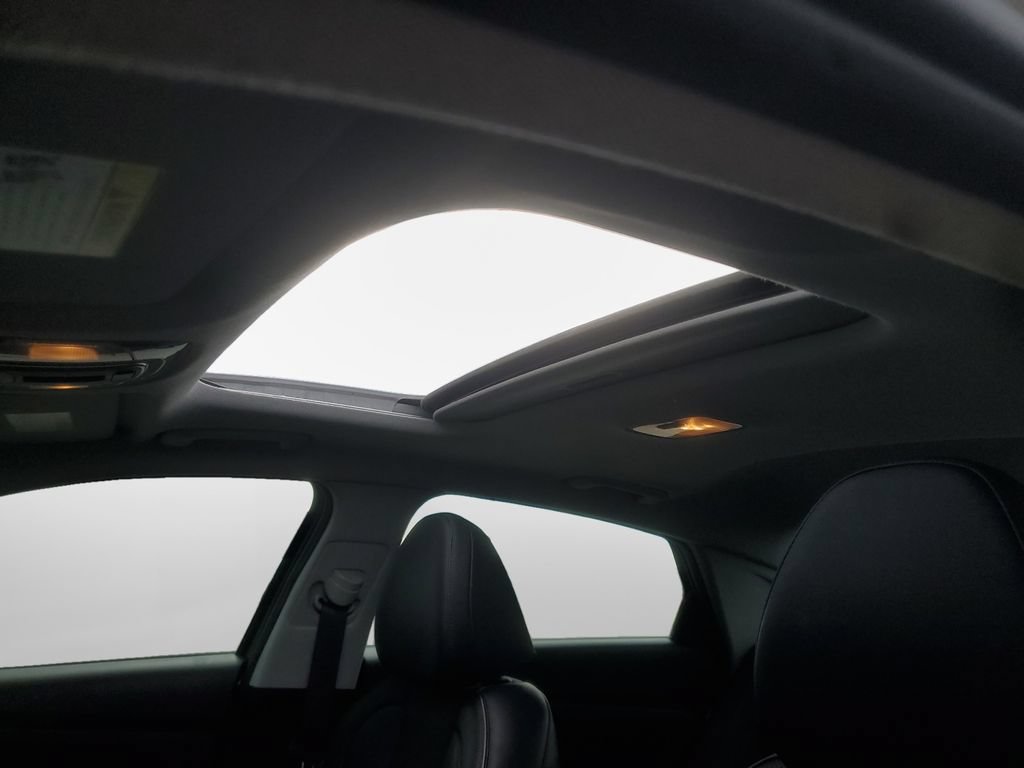 Used 2025 Hyundai Elantra Limited FWD image 23