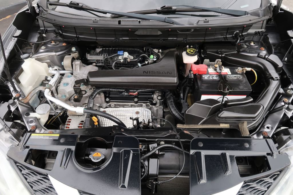 Used 2015 Nissan Rogue S AWD/4WD image 12
