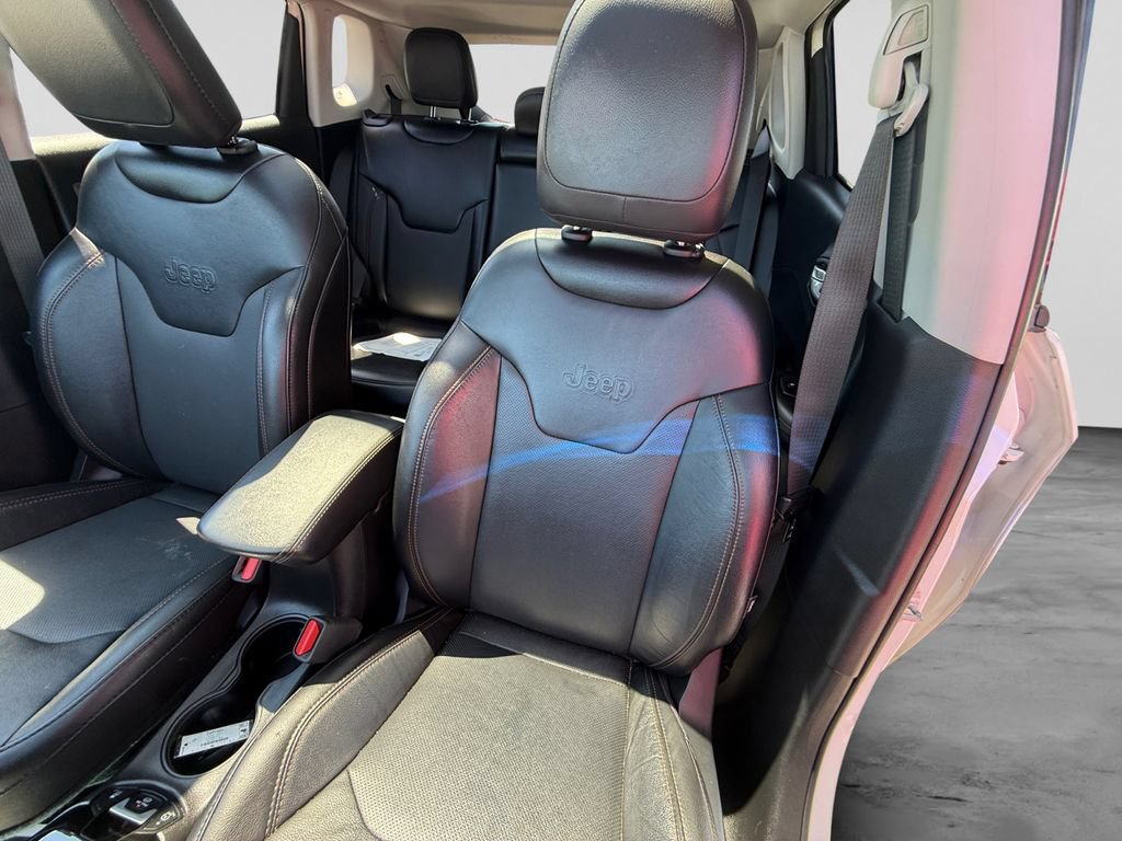 Used 2021 Jeep Compass Limited w/ Sun and Sound Group AWD/4WD image 23