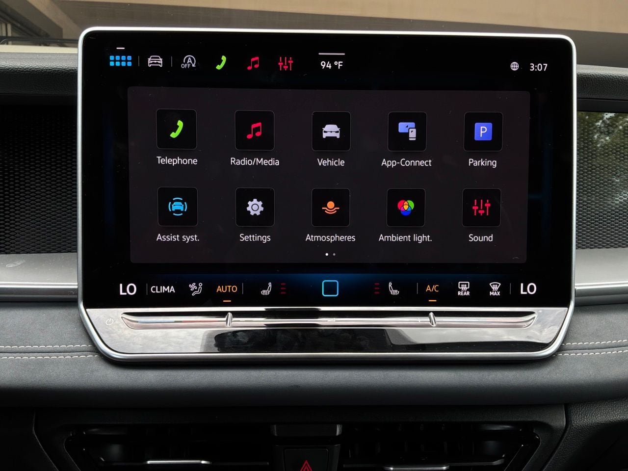 Used 2026 Volkswagen Tiguan SE FWD image 29