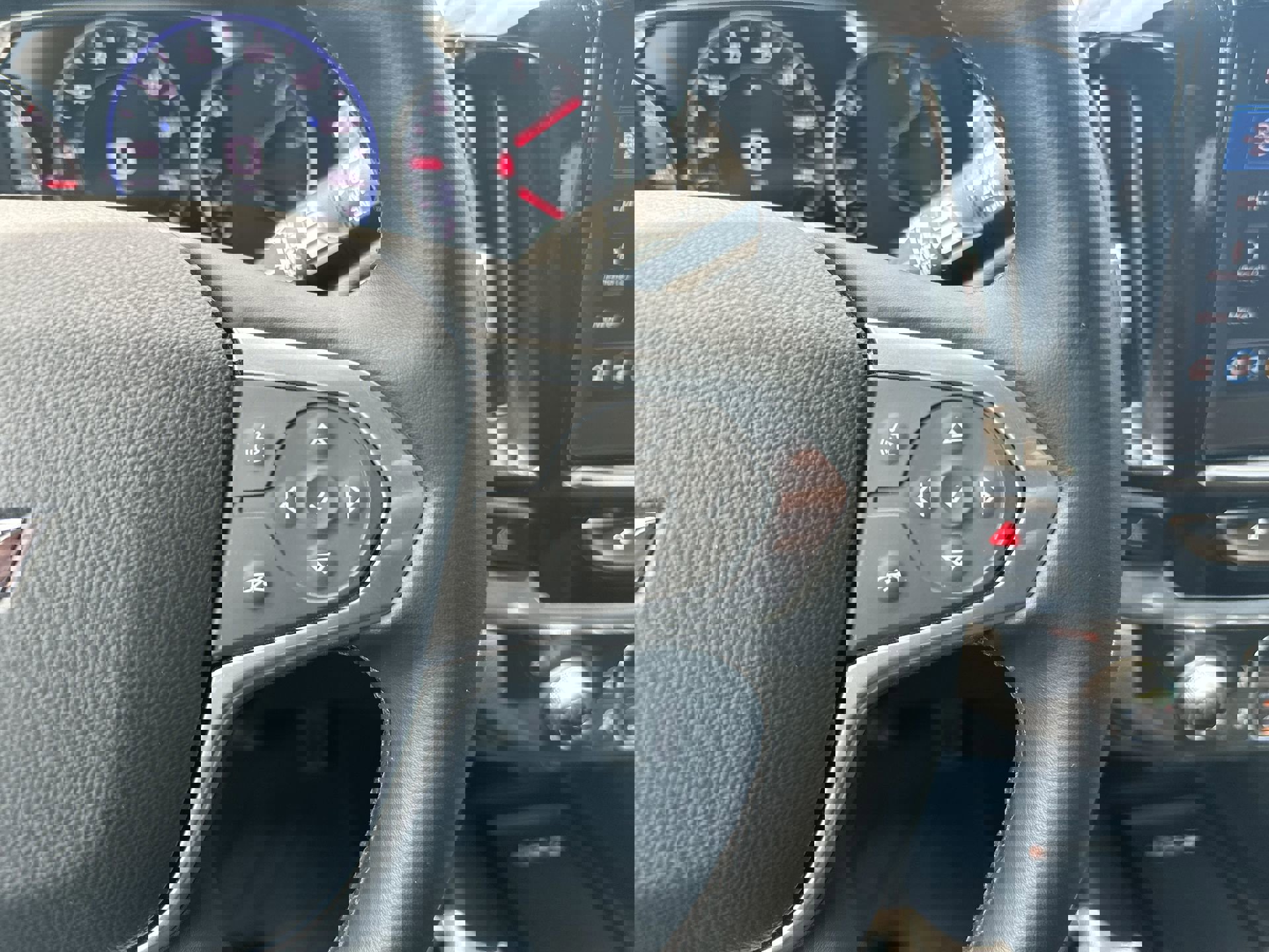 Certified 2023 Chevrolet Traverse Premier w/ Redline Edition image 27