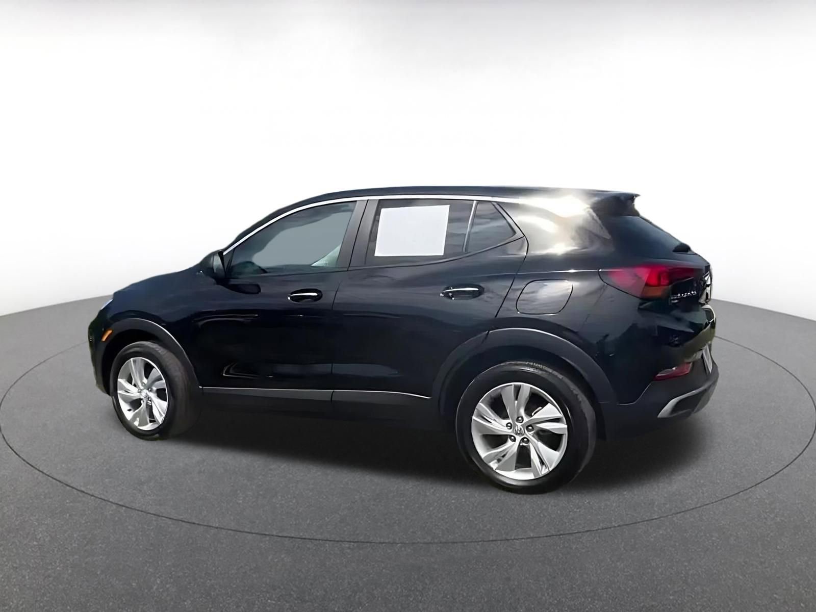 Used 2025 Buick Encore GX Preferred AWD/4WD image 10