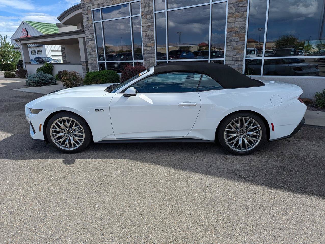 Used 2026 Ford Mustang GT Premium RWD image 2
