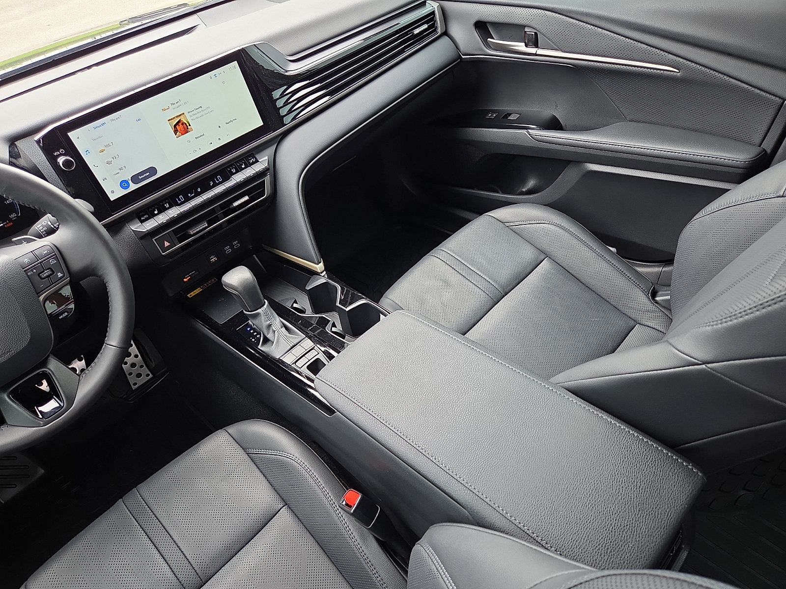 Used 2026 Toyota Camry XSE w/ Premium Package FWD image 12