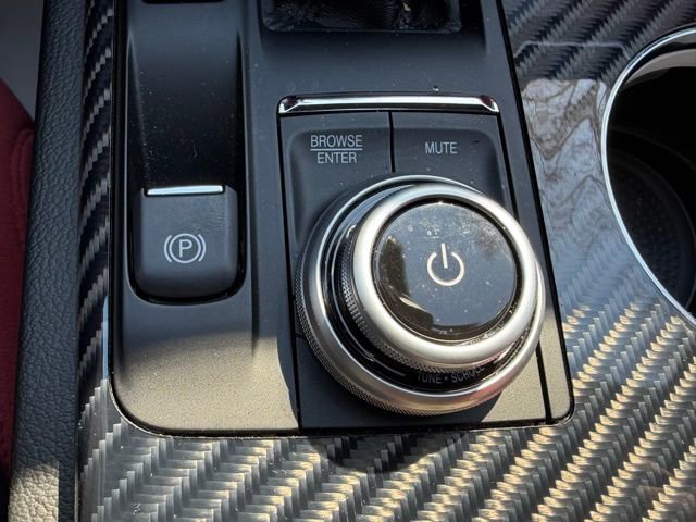 Used 2022 Maserati Quattroporte Trofeo image 32