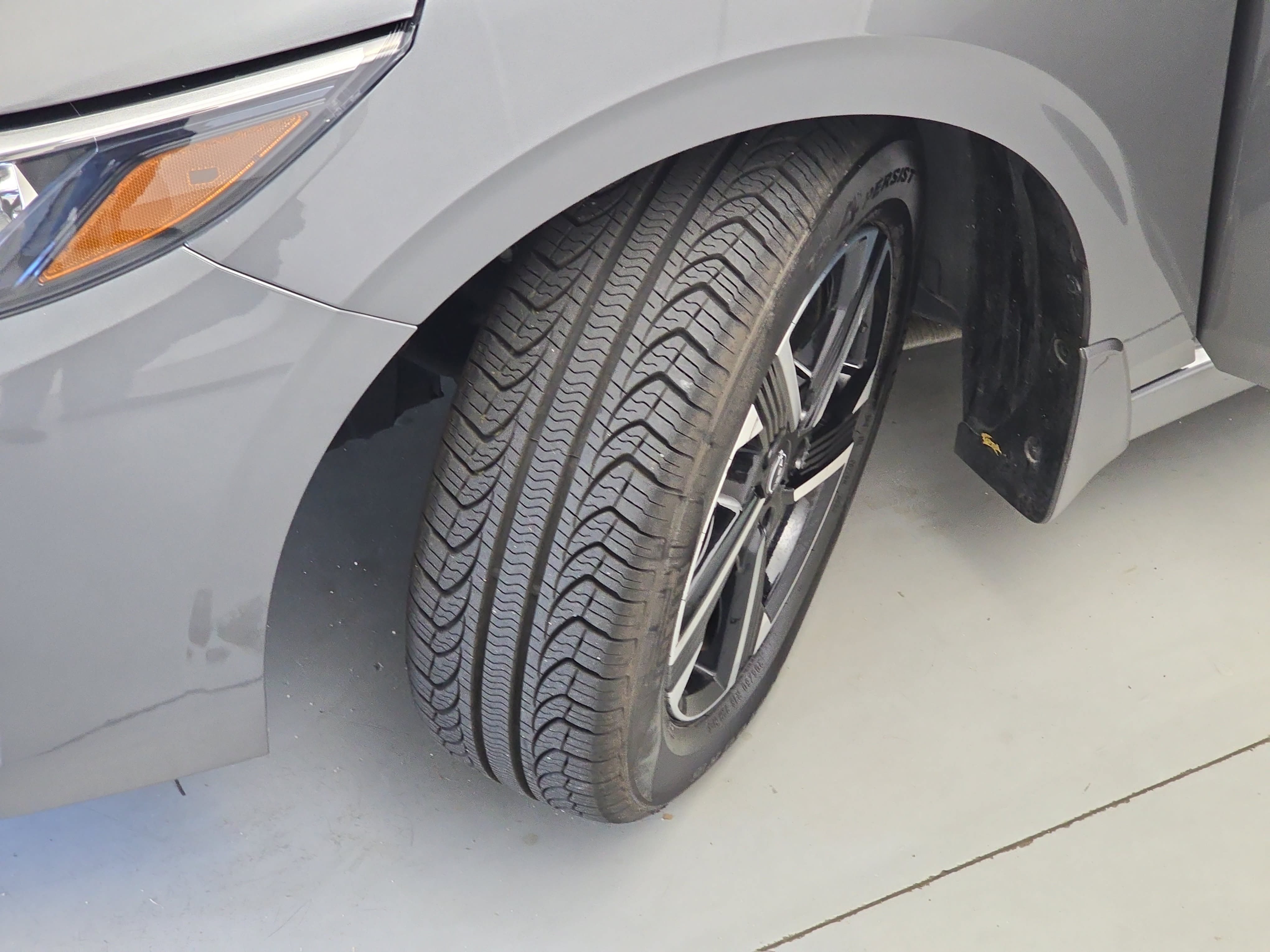 Certified 2024 Nissan Sentra SV FWD image 31