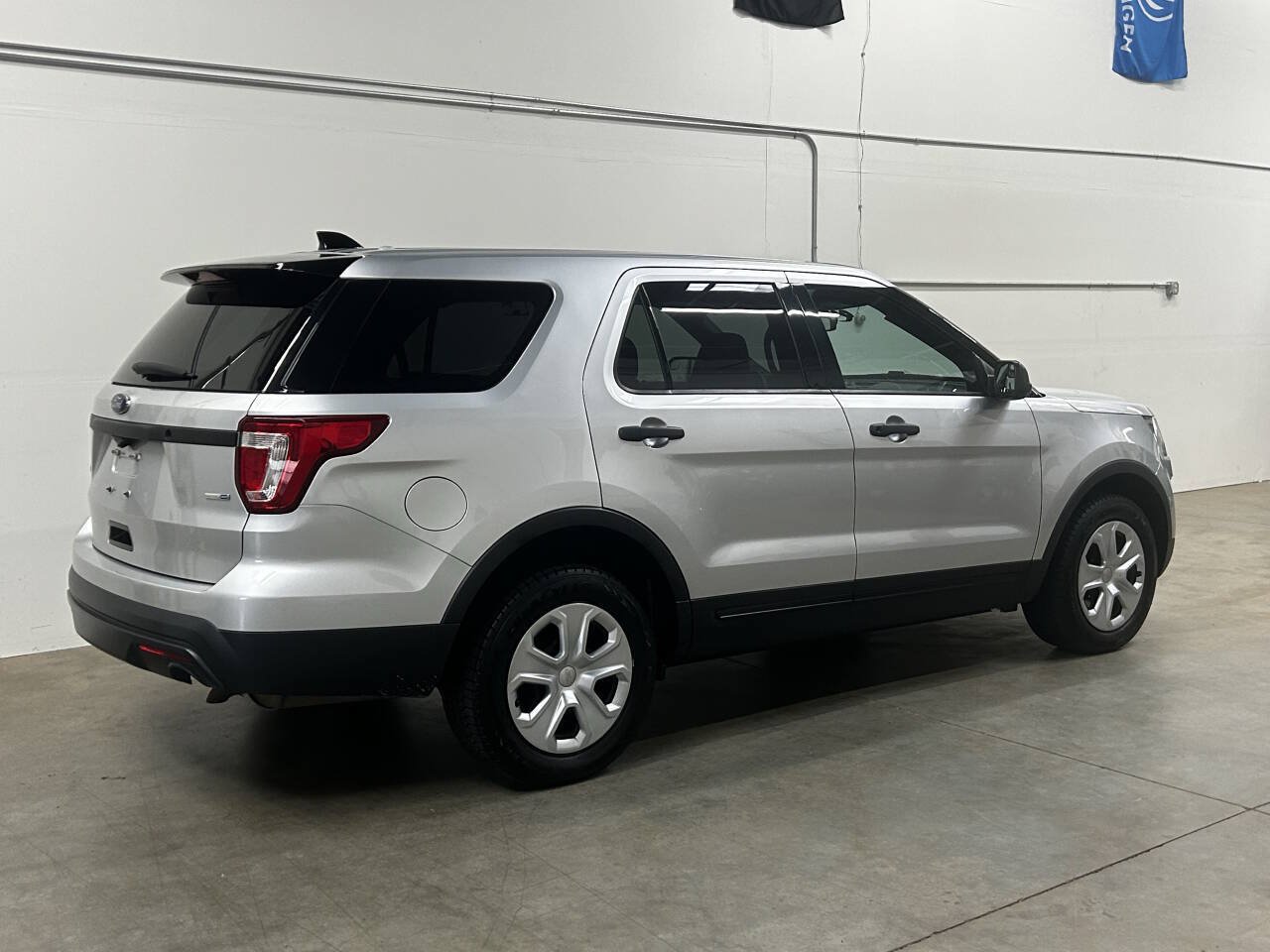 Used 2017 Ford Explorer 4WD Police Interceptor w/ Ready For The Road Package image 3