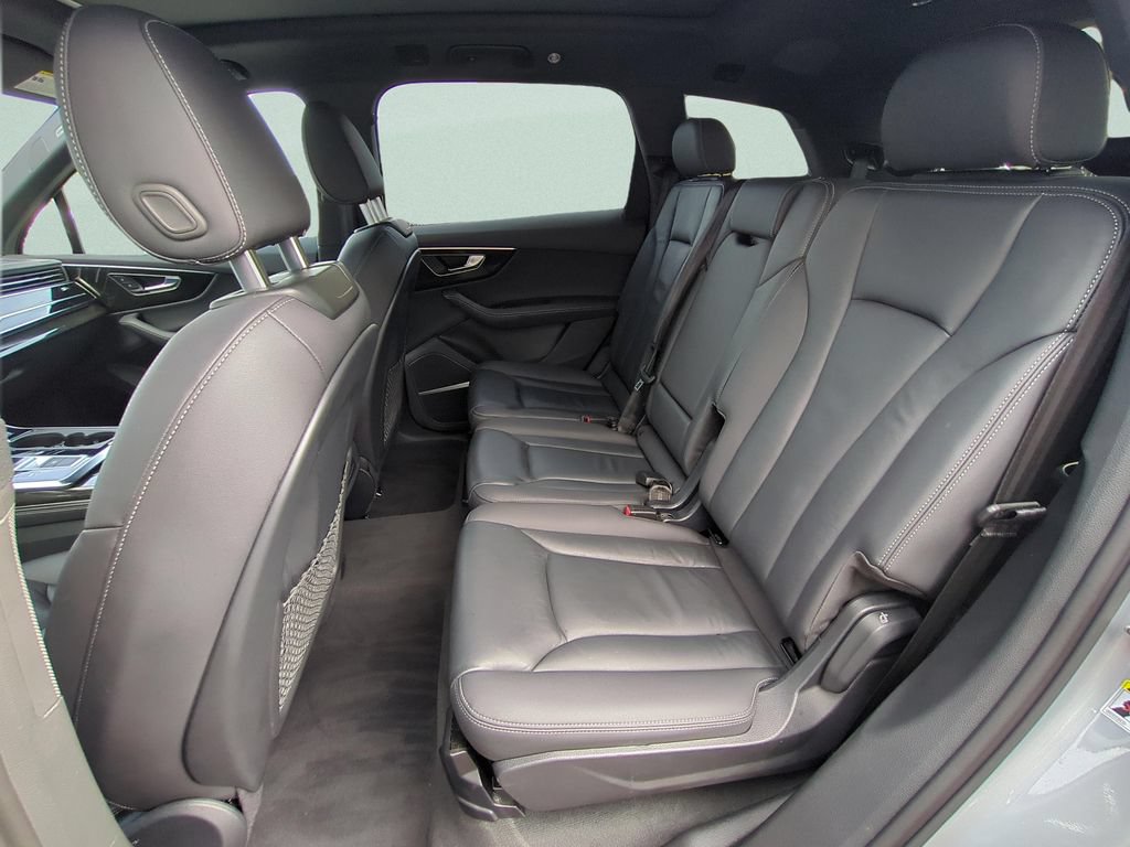Used 2025 Audi Q7 3.0T Premium Plus AWD/4WD image 10