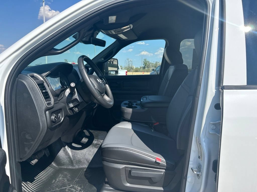New 2026 RAM 3500 Tradesman w/ Chrome Appearance Group A AWD/4WD image 9