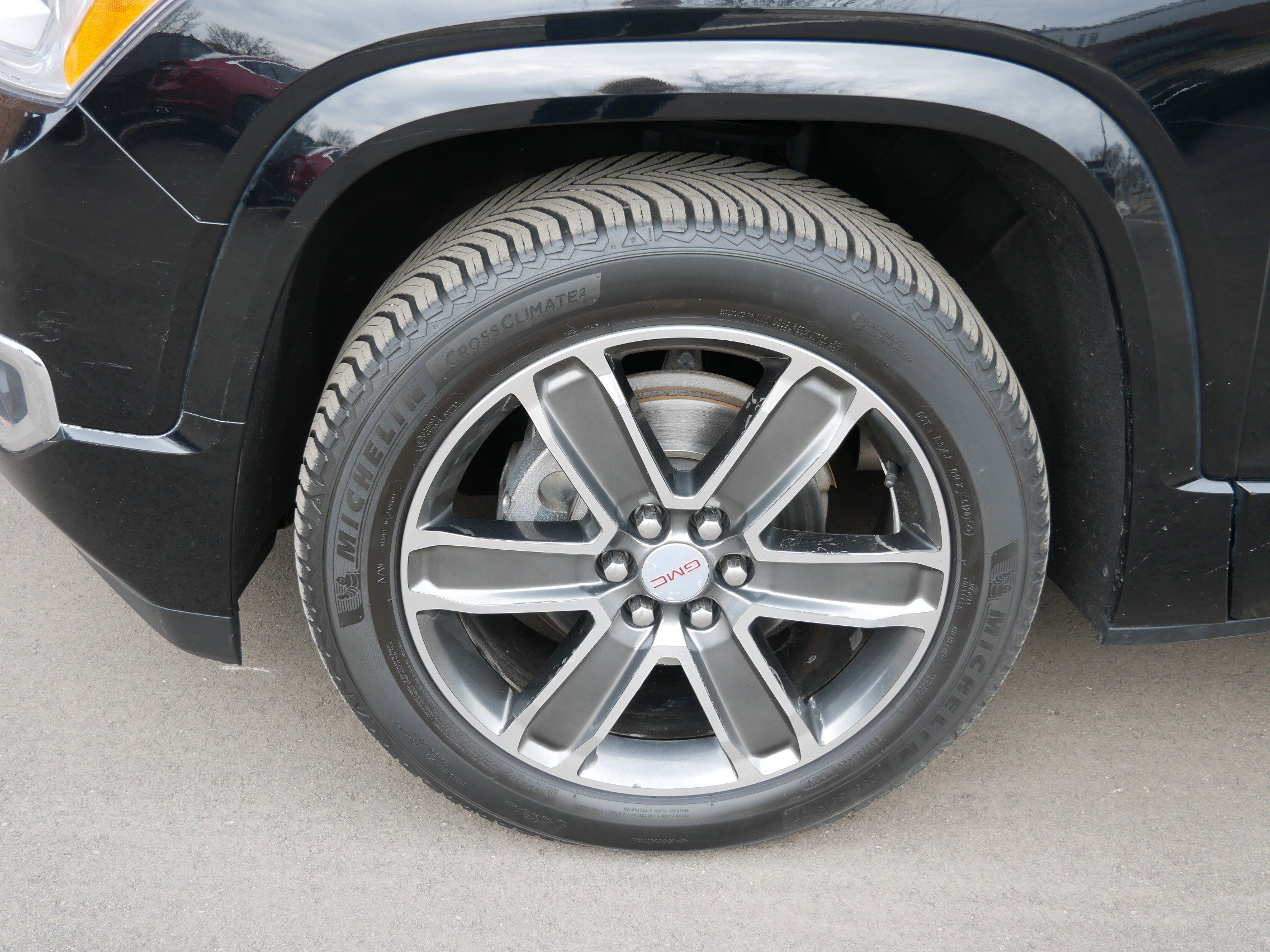 Used 2017 GMC Acadia Denali w/ Technology Package image 4