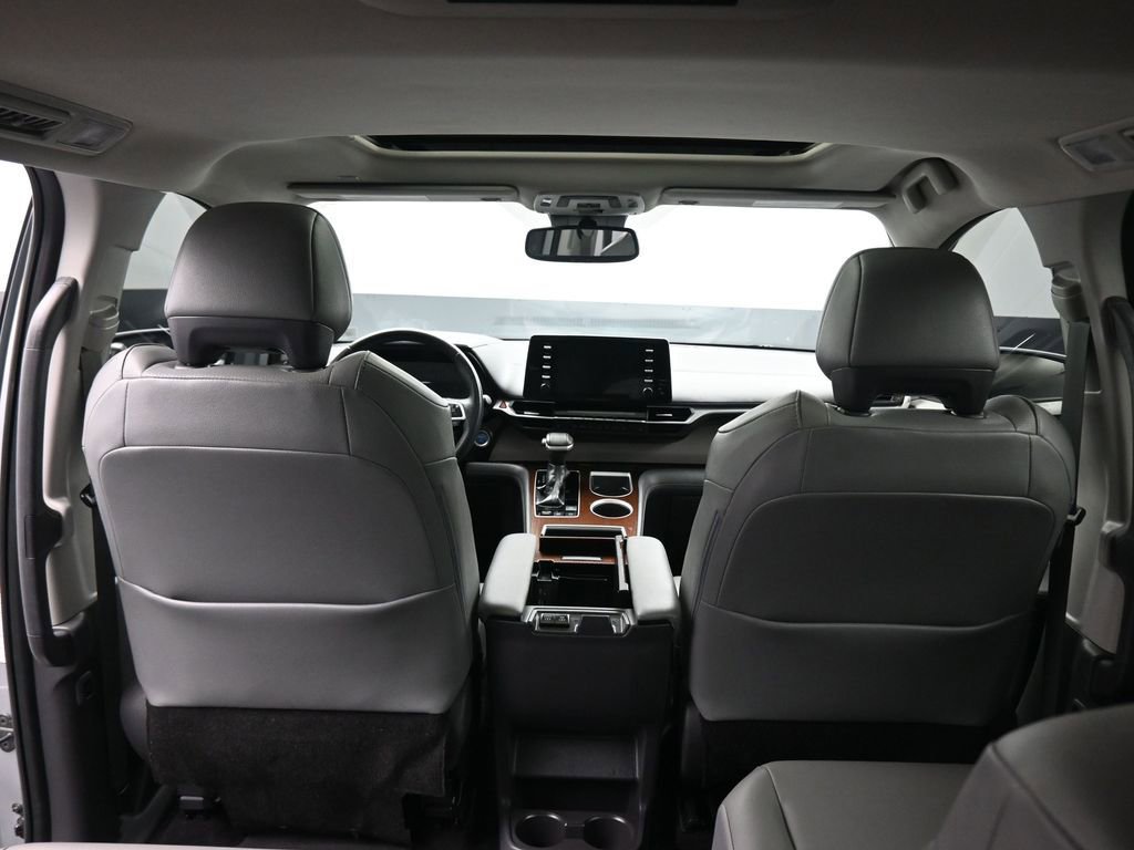 Used 2021 Toyota Sienna XLE w/ XLE Plus Package image 43