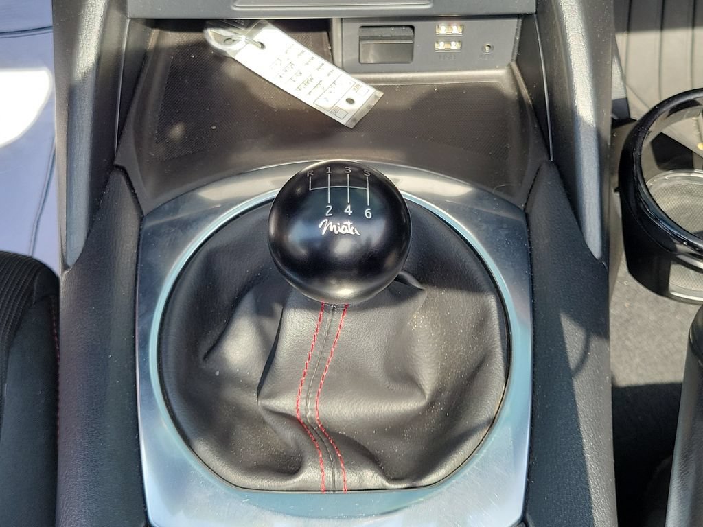 Used 2016 MAZDA MX-5 Miata Club RWD image 28