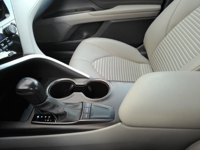 Used 2022 Toyota Camry SE image 39