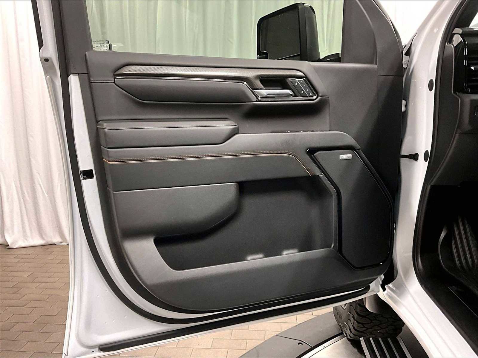 Used 2024 GMC Sierra 2500 AT4 w/ AT4 Premium Plus Package image 22