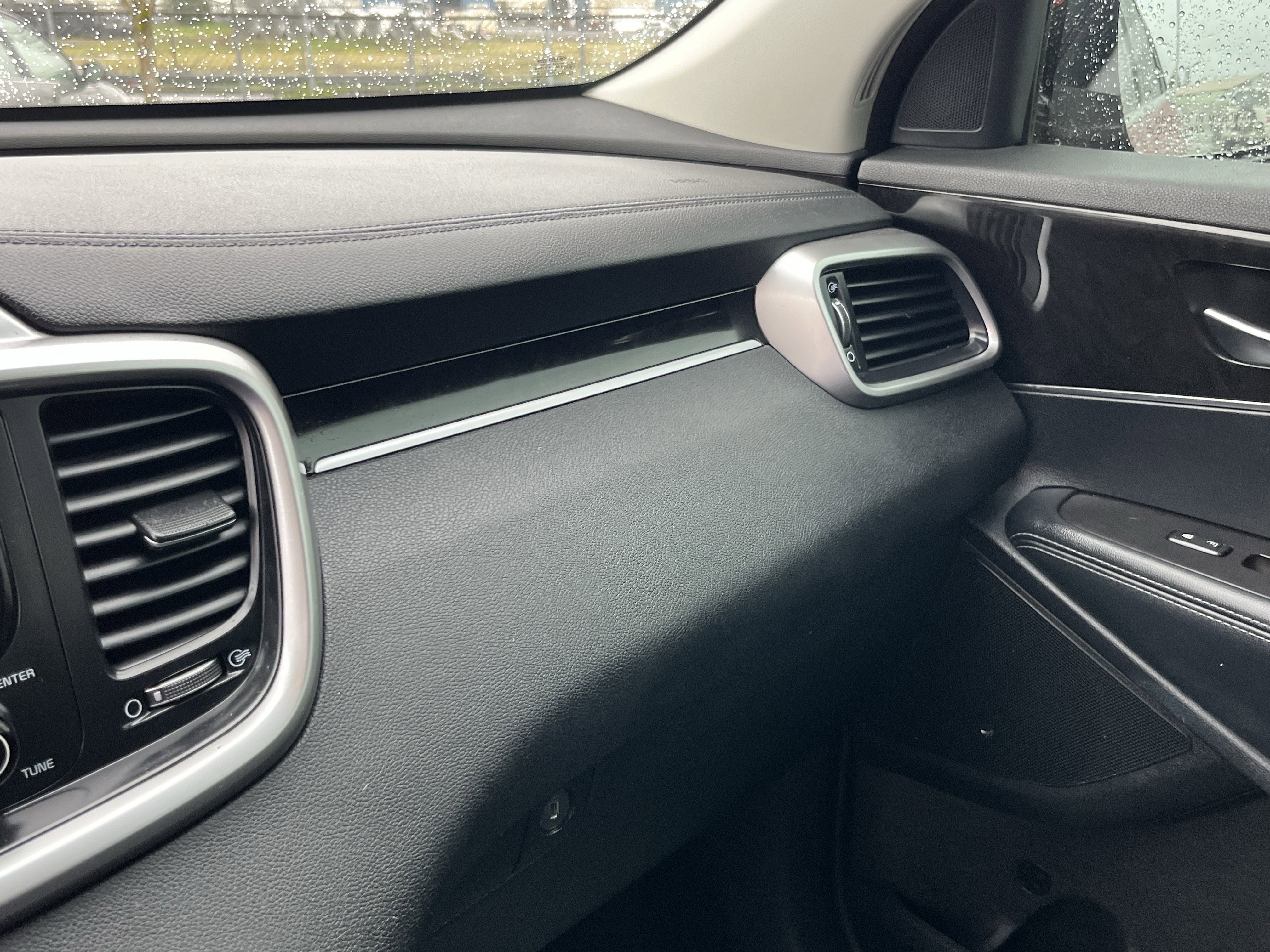 Used 2016 Kia Sorento LX image 20