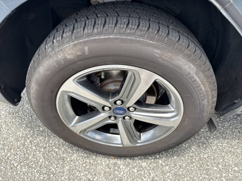 Used 2019 Ford Edge SEL w/ Equipment Group 201A AWD/4WD image 17