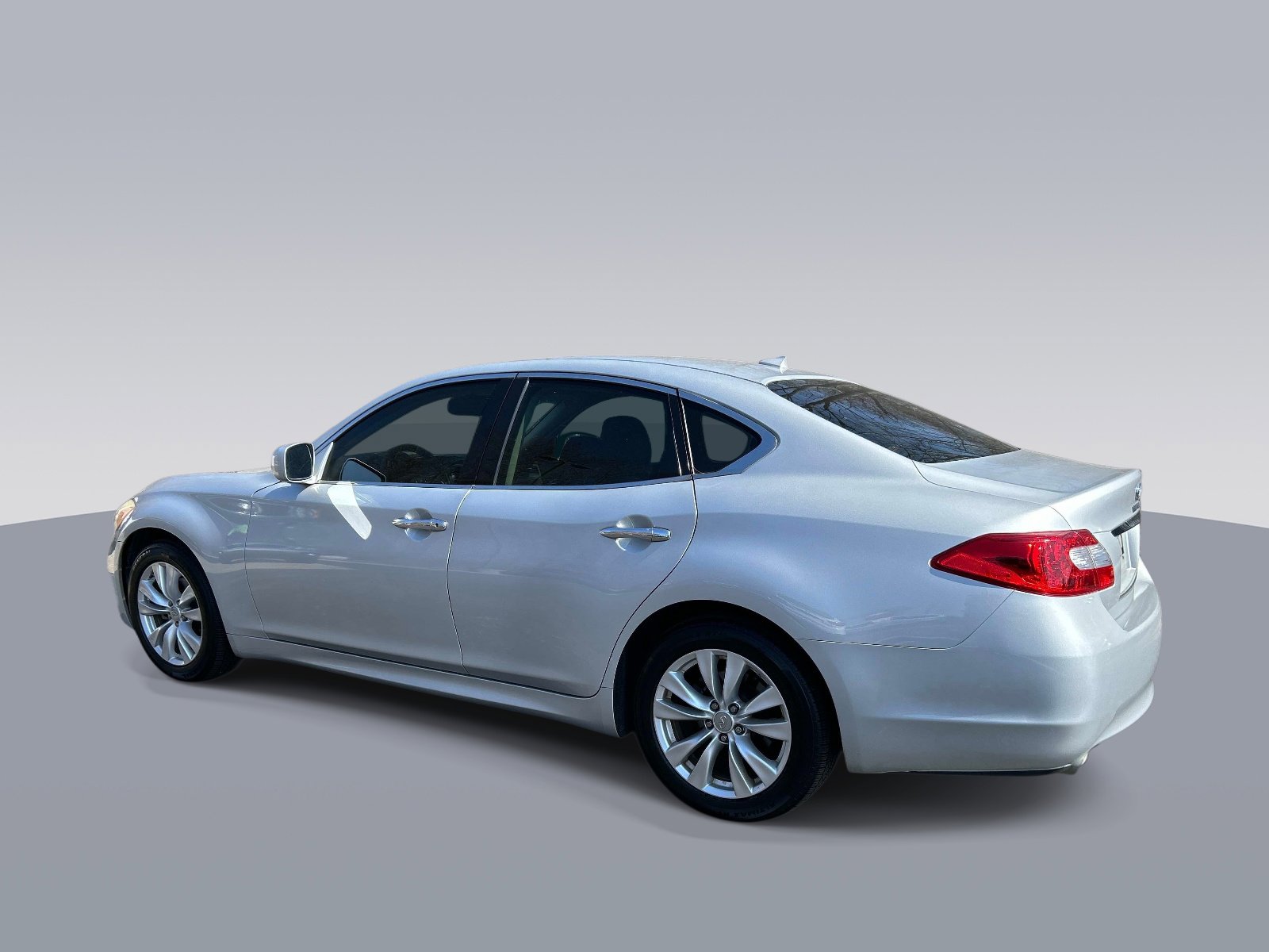 Used 2011 INFINITI M37 w/ Premium Pkg image 5