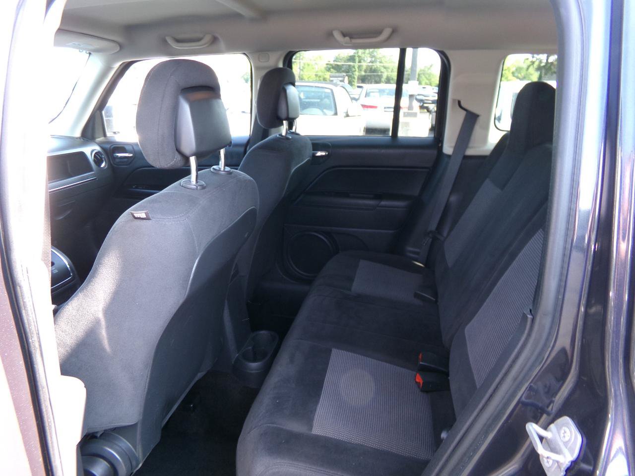 Used 2015 Jeep Patriot Latitude w/ All Weather Capability Group AWD/4WD image 22