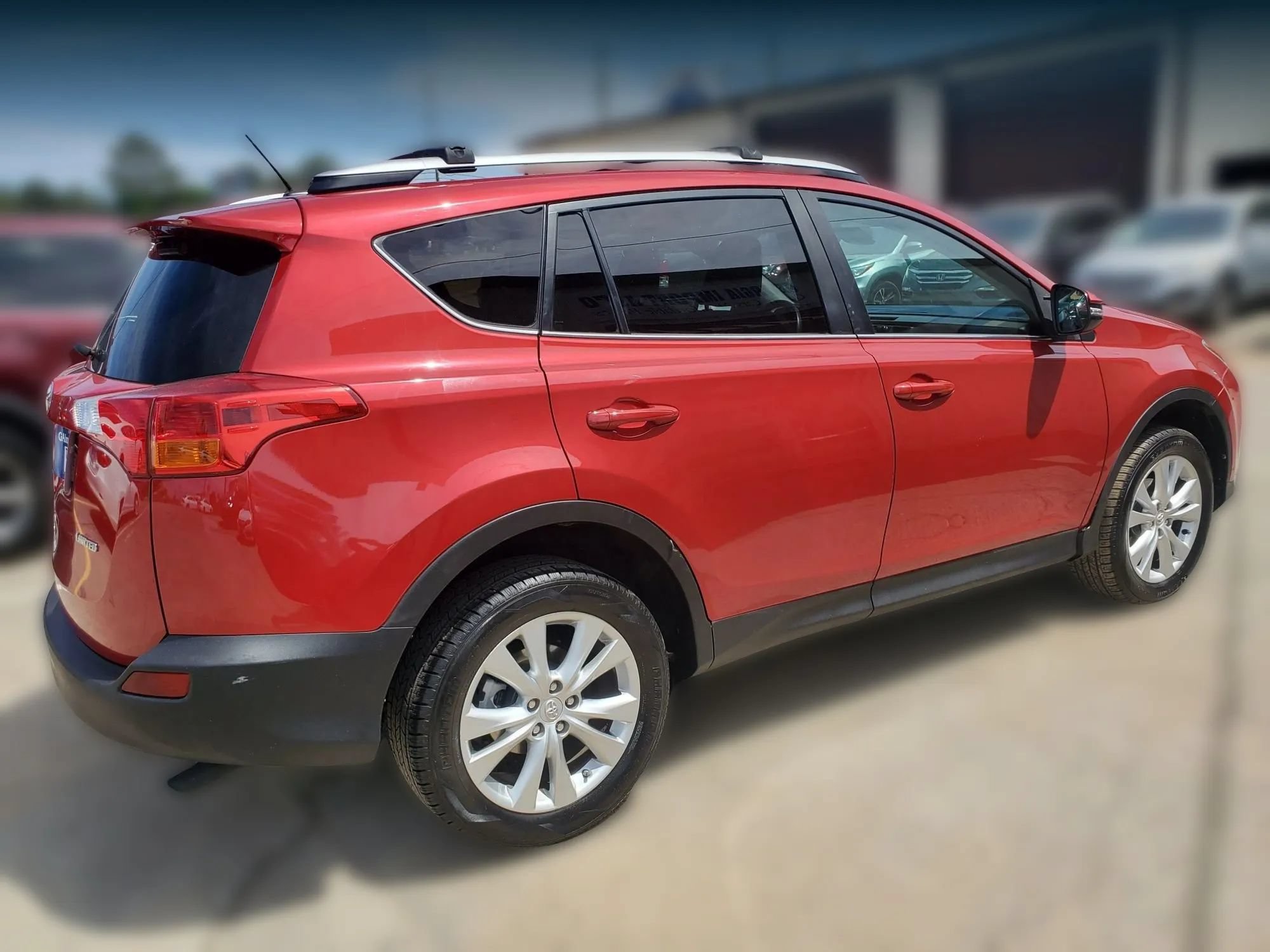 Used 2015 Toyota RAV4 Limited w/ Technology Package FWD image 15