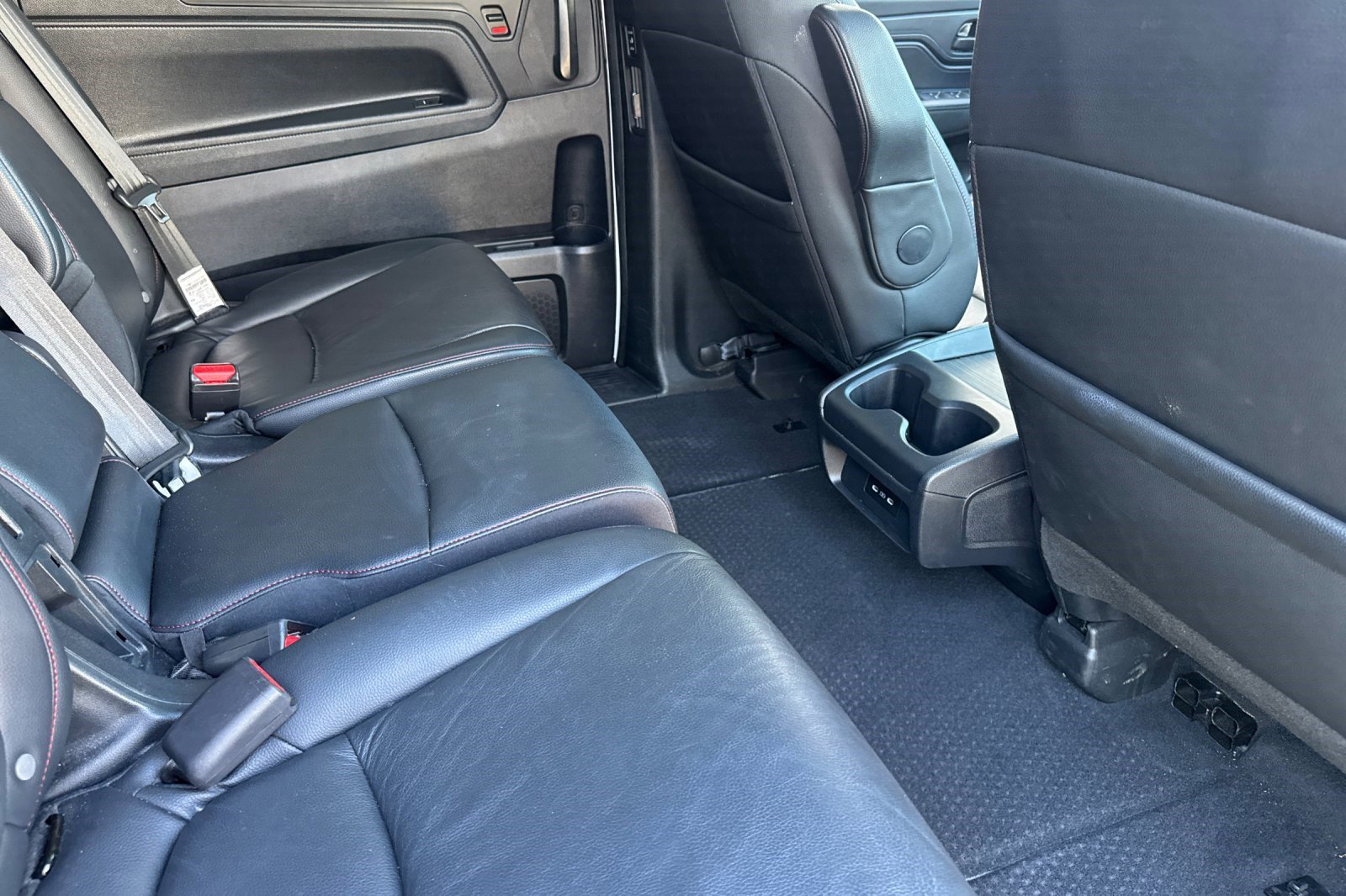 Used 2025 Honda Odyssey Sport-L image 29