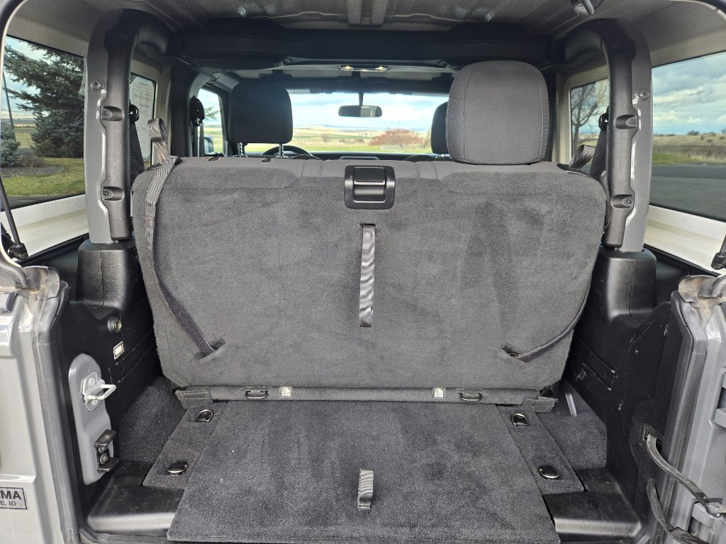 Used 2020 Jeep Wrangler Sport image 21