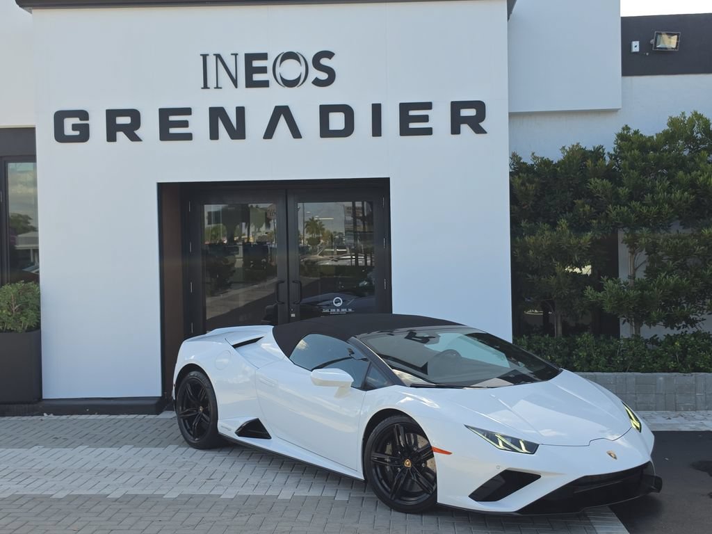 Used 2021 Lamborghini Huracan EVO RWD image 2
