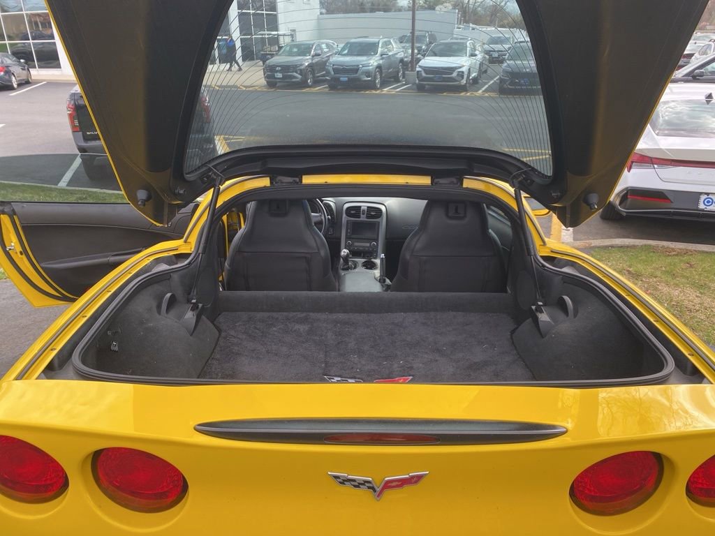Used 2006 Chevrolet Corvette Coupe w/ Preferred Equipment Group image 23