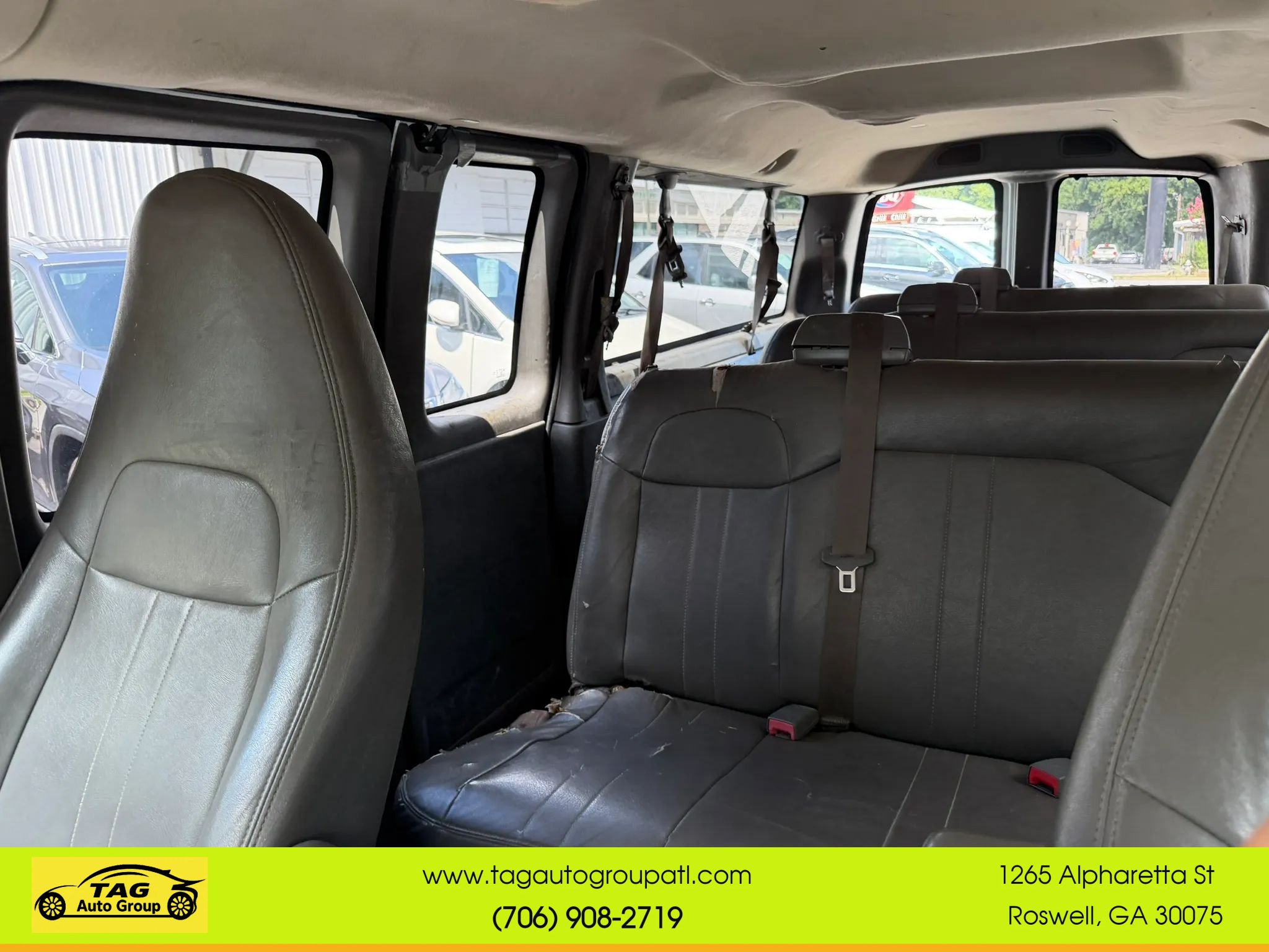 Used 2015 Chevrolet Express 3500 LS w/ Cold Climate Package RWD image 9