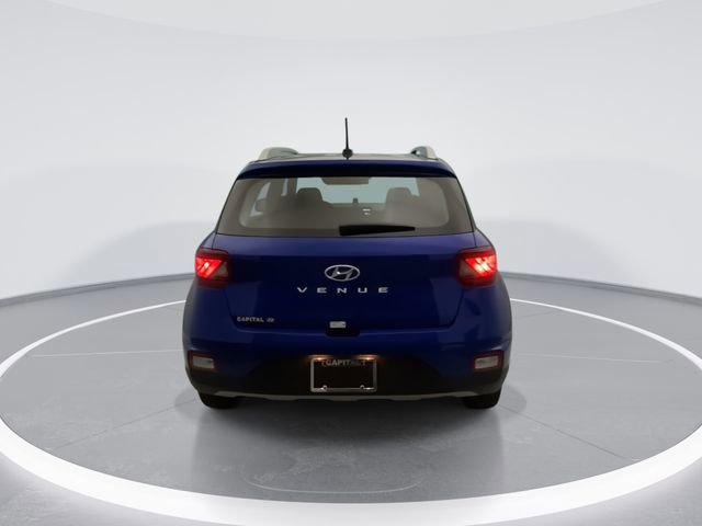 Certified 2026 Hyundai Venue SEL FWD image 5